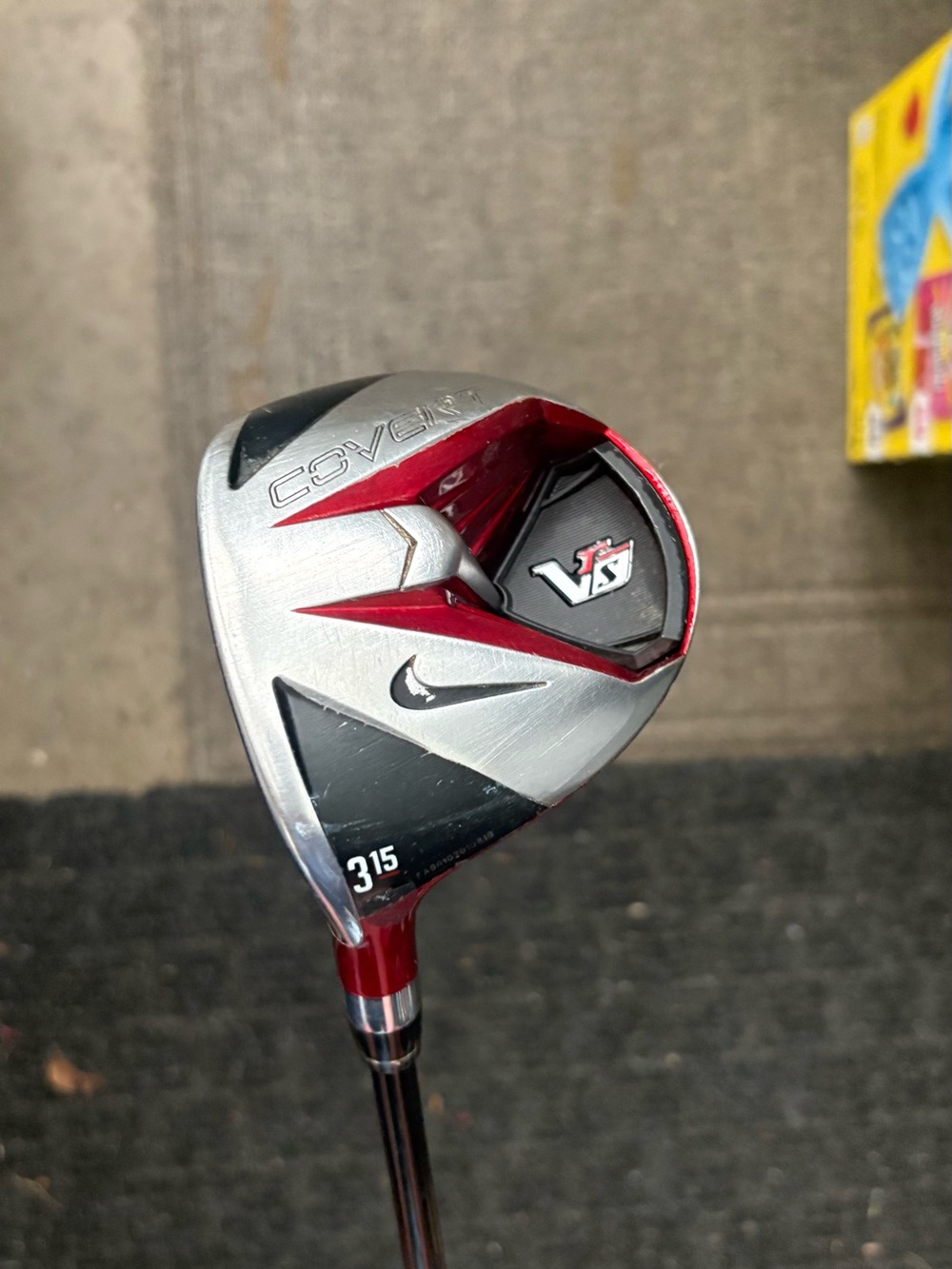 3 Golf Clubs - Nike Red